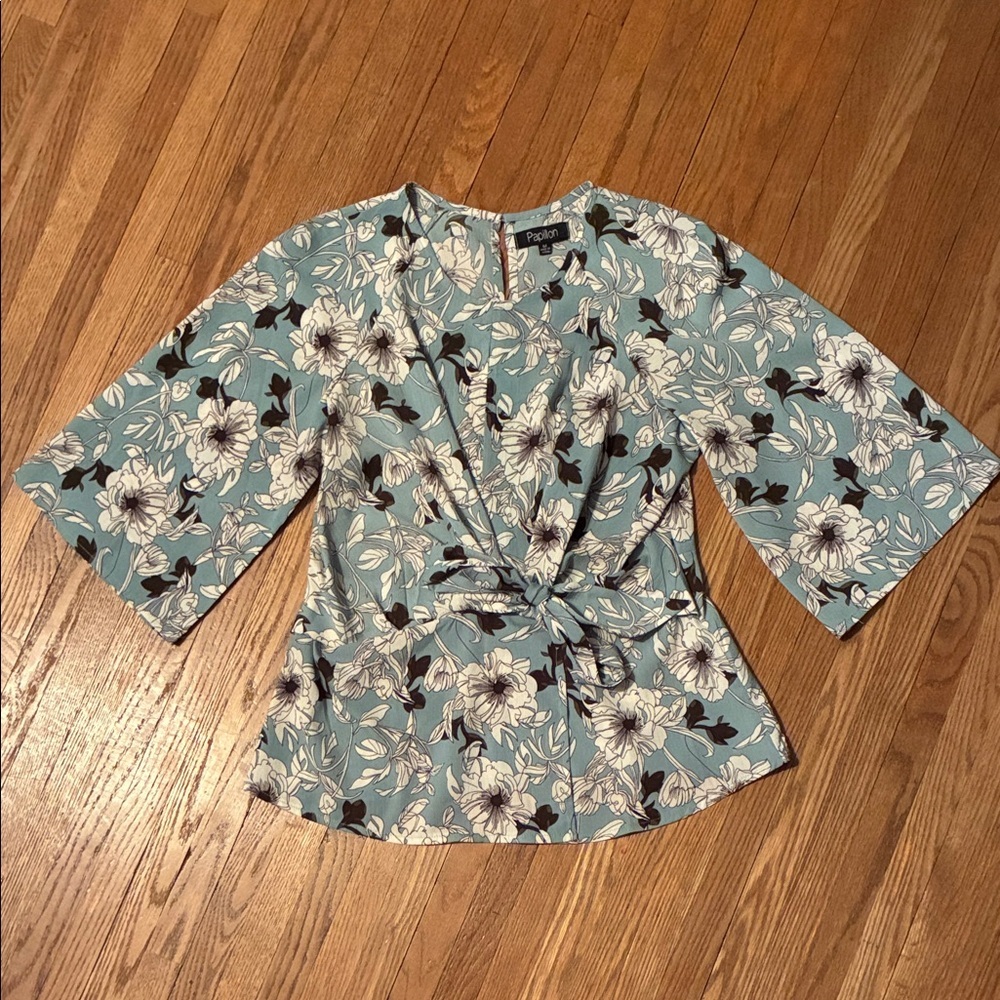 Papillon Blanc Teal and White Floral Wrap Blouse